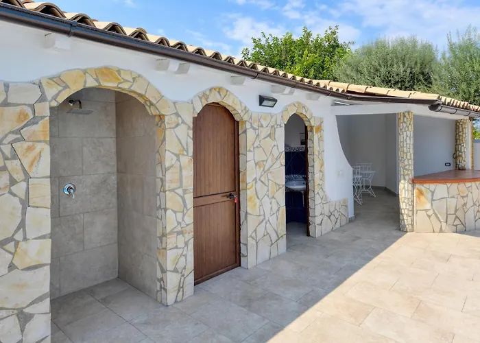 Semesterbostad Parisi *